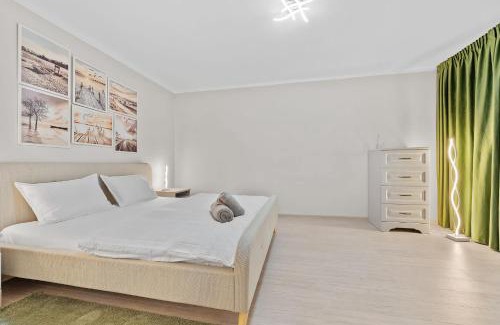 Roman Villa | Casa Albă