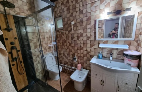 Orsova Villa | Casa Alba STr,Crizantemelor 17