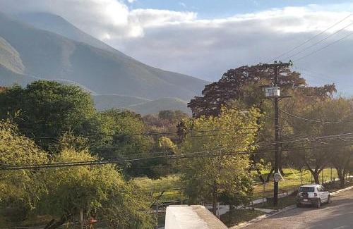 Guadalupe House | Casa alberca cerca de todo. zona pastora. cochera