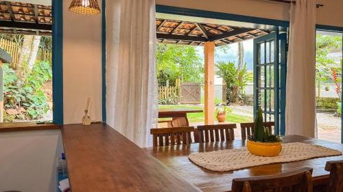 Saco da Ribeira House | Casa Amarela Ubatuba