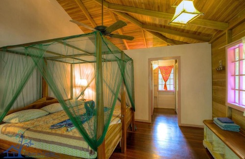 Punta Uva House | Casa Amarilla Jungle Home near Punta Uva Beach