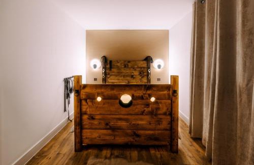 Southampton City Centre Apartment | Casa Amor - Kinky Hotel UK