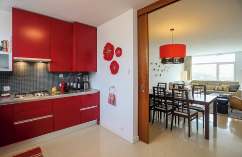 Foz do Arelho House | Casa Andorinha - Luxury Villa With Private Pool & Coastal Views