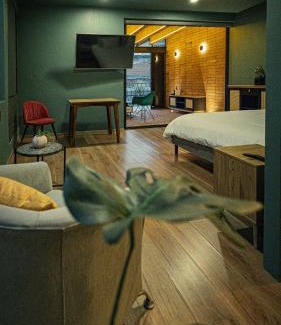 Historic Centre Apartment | Casa Ann Loft Eames