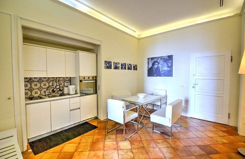 Maiori Apartment | Casa Arpeggio: An elegant and welcoming apartment located in the center of Maiori and a few meters from the sea.