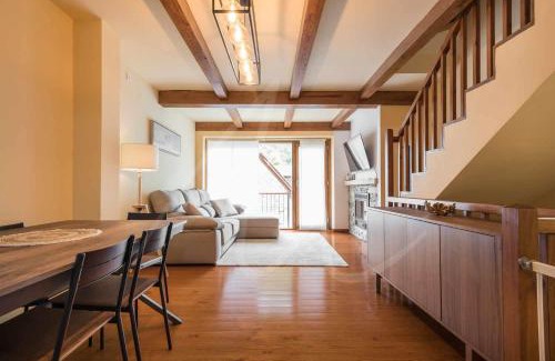 Las Bordas House | Casa Artiga de Lin by SeaMount Rentals