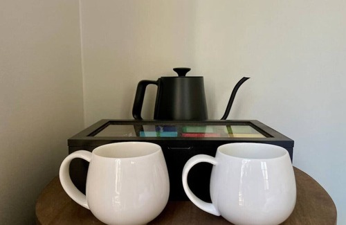 Captain Creek Cabin | Casa Azul | Off-grid Hideaway Agnes Water & 1770