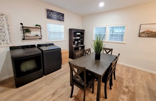 Junction House | Casa Azul - Sleeps 10