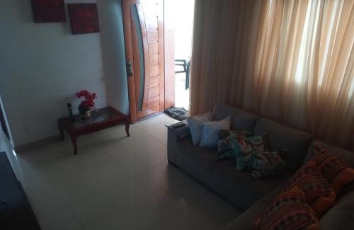 Santa Terezinha House | Casa BH Arcondicionado todos quartos e garagem