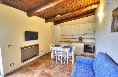 Marina di Casal Velino House | Casa Biancolilla A: A welcoming apartment situated at a short distance from the beach, with Free WI-FI.