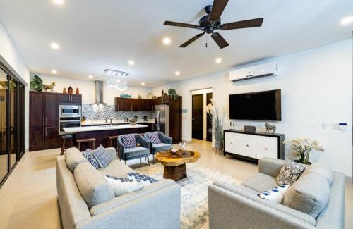 Playa Hermosa House | Casa Blanca 3 Master Suites & Pool Walk To Beach