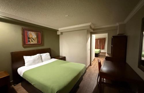 Corona Hotel | Casa Blanca Hotel - Corona