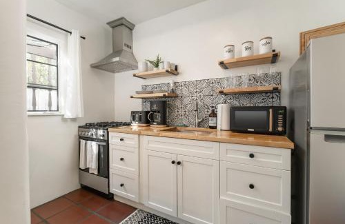 Montecito Apartment | Casa Blanca Suite B2 - New, Private, Cozy!