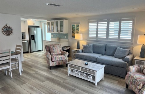 Siesta Key Villa | Casa Blanca - VA15 - Wake Up in Paradise