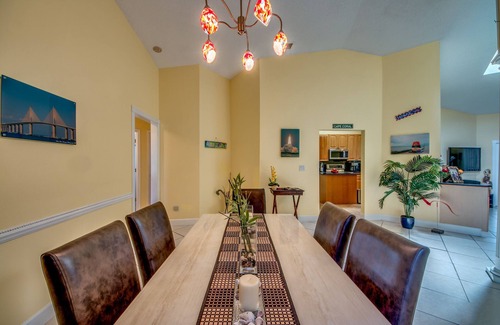 Fort Myers Villa | Casa Blue Horizon - Pool with Canalview - 4 Bedrooms - 3 Bath - Southex.