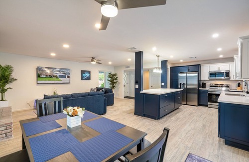 Gililland House | Casa Bonita - Pool, Main Home + Casita, ASU, Sky Harbor, and Mill Ave