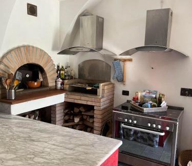 Calice al Cornoviglio House | Casa Boru - a beautiful fully restored spacious house with fantastic views