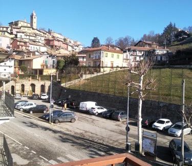 Monforte d'Alba Apartment | Casa Bricat in centro a Monforte