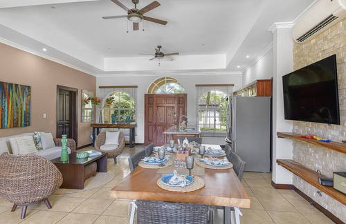 Bejuco Villa | Casa Brisa y Mar - Poolside Bliss, Walk to Beach