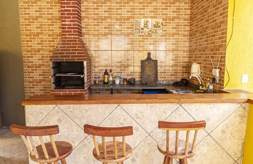 Itanhaem House | Casa c Wi-Fi, piscina e churrasqueira em Itanhaém