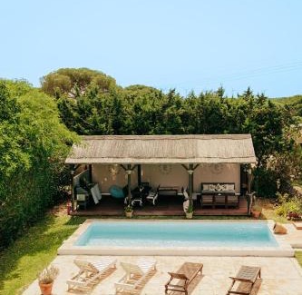 Puerto Real Villa | Casa campo privada con piscina a 15 min playas Dehesa de las Yeguas