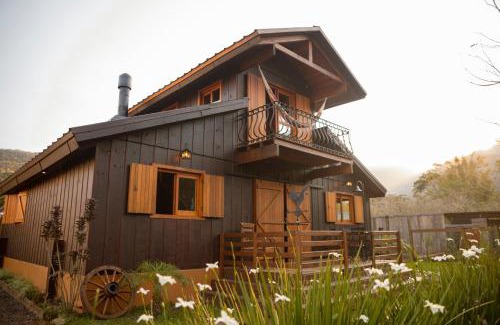 Praia Grande House | Casa Celeiro