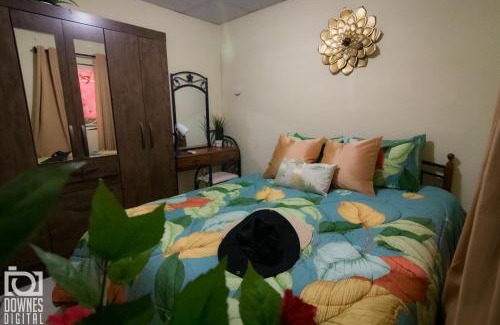 Chaguanas Apartment | Casa Cicada Sleeps 4 with Balcony