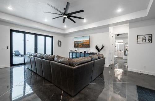 Hurricane House | Casa Cielo at Sand Hollow