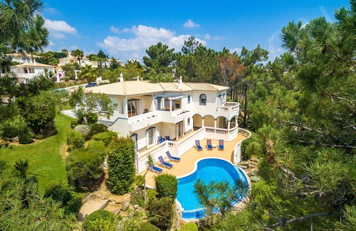 Vila do Bispo Villa | Casa Clajon | professionally cleaned | 4-bedroom villa | private pool | on golf course