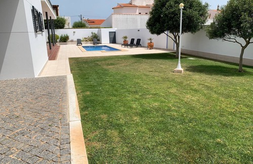 Sagres House | Casa com 3 Quartos e Piscina a 5 Minutos da Praia da Mareta