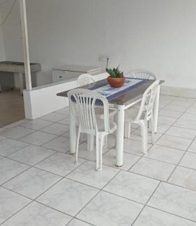 Manaus Apartment | Casa com 3 quartos e varanda na praça 14