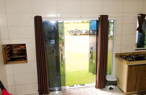 Vila Nova House | Casa com ar condicionado a 350 mt da Praia da Vila, Imbituba internacional ar cond