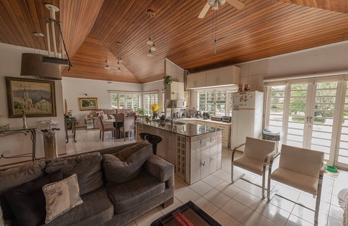 Curitiba House | Casa com Wi-Fi e lazer em Campina Grande do Sul