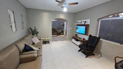 Jardim Centenario House | Casa com Piscina - Churrasqueira - 80m da Praia