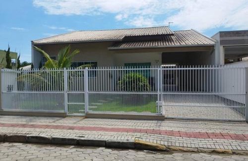 Zimbros House | Casa com piscina em Zimbros