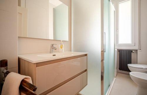 Province of Bologna Apartment | Casa con 2 Camere da Letto e Parcheggio a Bologna