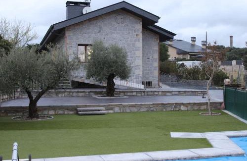 San Lorenzo de El Escorial House | Casa con vistas a la Sierra de Guadarrama casavalleguadarrama