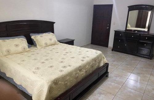 La Ceiba House | Casa confortable