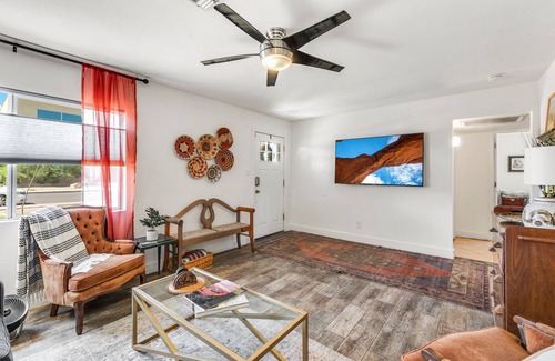 Coronado House | Casa Coronado : Downtown Phx w/ Hot-Tub & Fire Pit