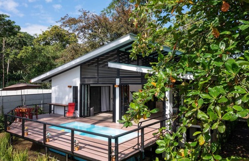 Puerto Viejo de Talamanca House | Casa Kali ~ With pool & A/C 4 min walking to the beach