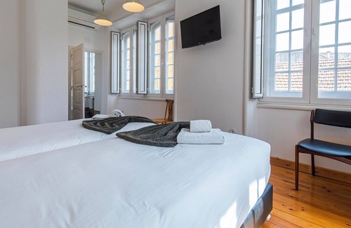 Santa Maria e Sao Miguel House | Casa da Estefânea | Quarto 6 Self Check-in Online