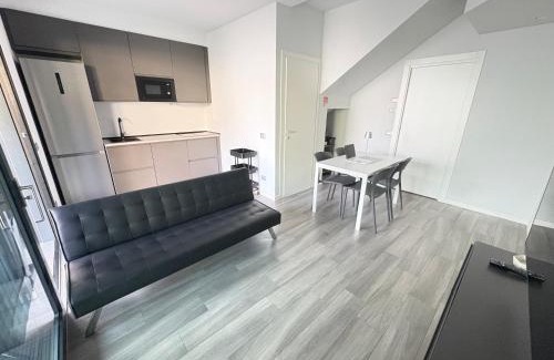 Dalmine House | Casa Darcellas trilocale in a4 con giardino