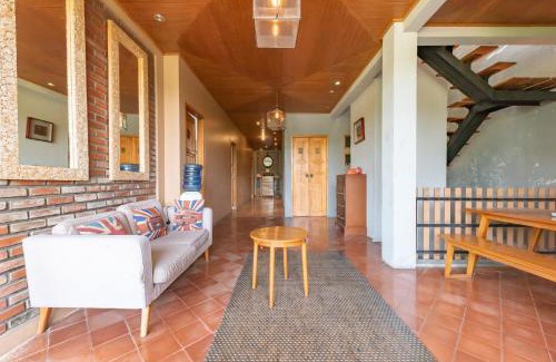 Cigadung Hotel | Casa de Apple Dago Bandung by RedDoorz