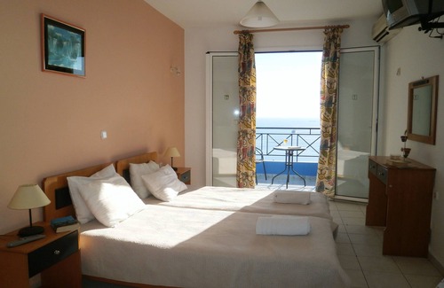 Vlachata House | Casa De Blue Studios & Apartments