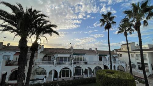 La Siesta House | Casa De La Luna Torrevieja