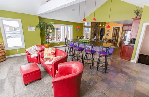 Angola House | Casa De La Musica