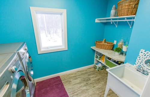 Angola House | Casa De La Musica