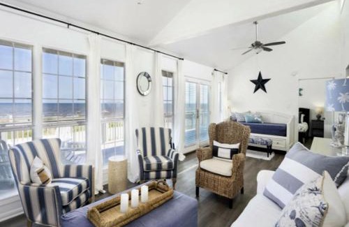 Spanish Grant House | Casa De La Sirena-Beachfront Retreat in Spanish Grant