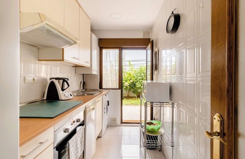 Comillas Apartment | Casa de Las Flores Apartment with private garden in front of the beach of Comillas