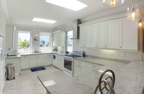 Palm Cay House | Casa de Mer - On the Beach - Sun - Sand - Clear Bahamian Waters - Beachfront